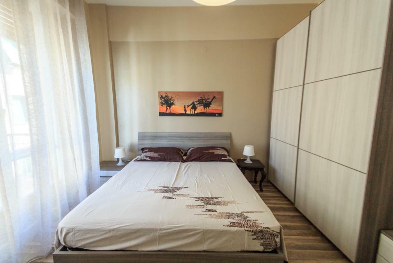 Ampio Appartamento Con Box Auto Celle Ligure Exterior foto